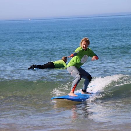 A Pousada Getwet Surfcamp II Costa da Caparica Exterior foto